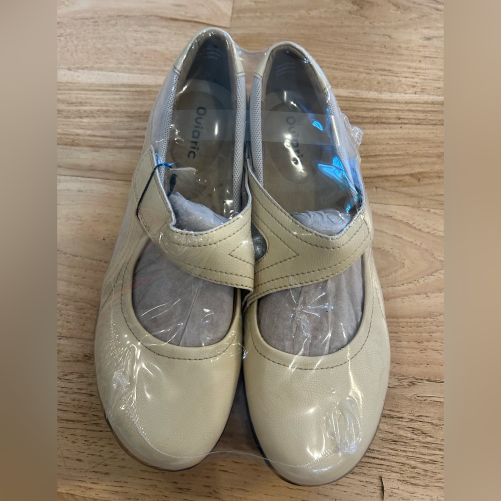 Oviaric size 9.5 Mary Jane cushion shoes new in packaging